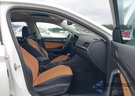 2024 Volkswagen Jetta 1.5T Sel z USA, uszkodzony, nr VIN 3VWGM7BU2RM098175